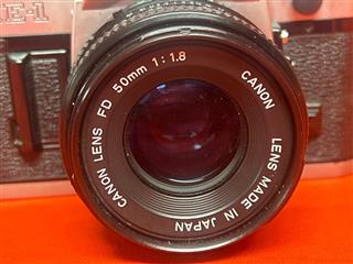 Canon AE-1 SLR Film 35mm Camera 50mm Canon 1 : 1.8 FD Lens